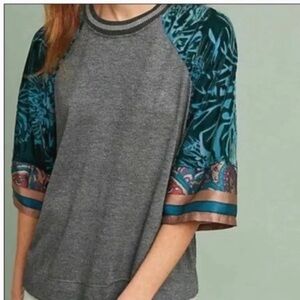 EUC Anthropologie TINY Gray and Teal Top, size Small